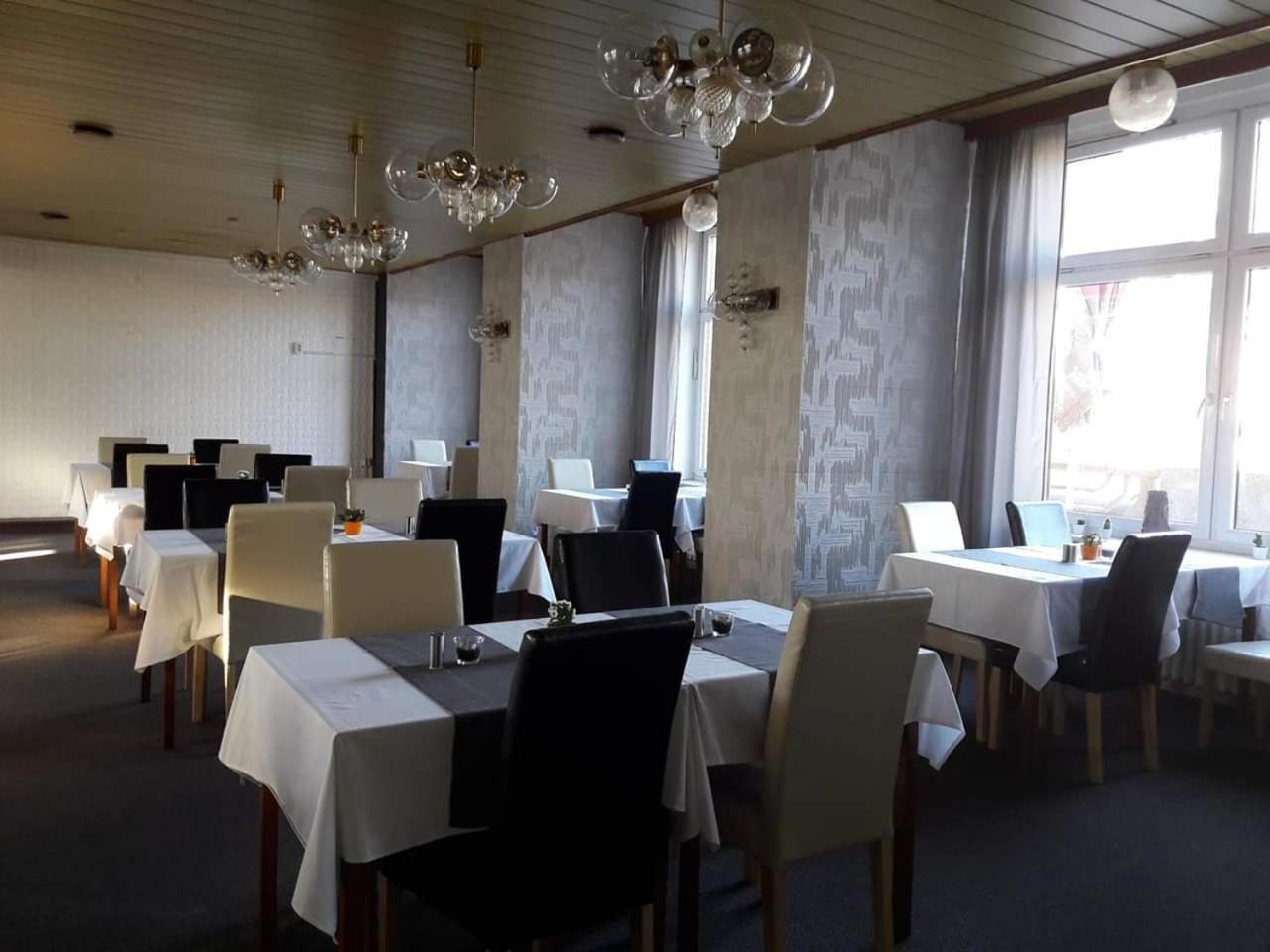 Hotel Bily Lev Rokycany Eksteriør billede